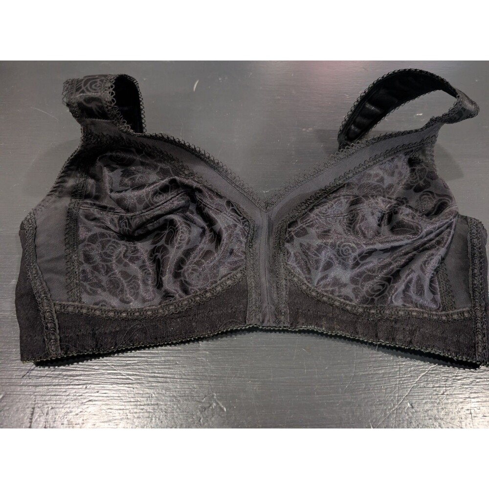 Playtex 18 hour 38C shoulder comfort wireless bra Style 4693 Black